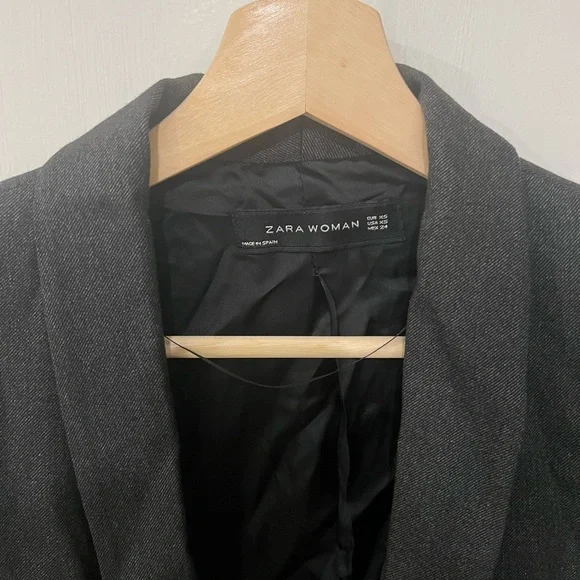 Zara Charcoal Gray Blazer - Picture 2 of 4